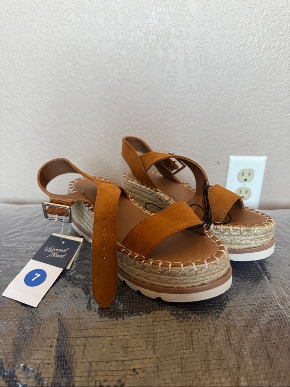 Universal Thread Tan Espadrille Platform Sandals